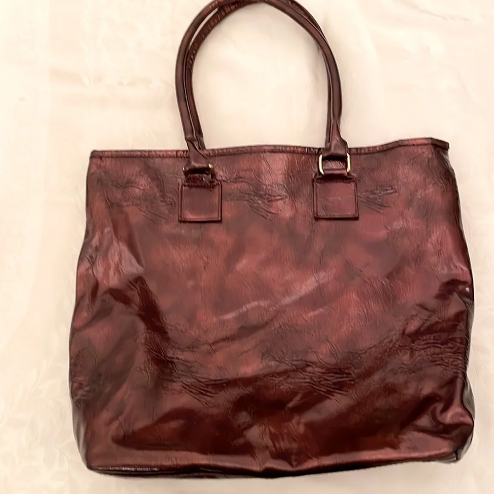Ester Lauder large tote bag, crinkle (faux) patent leather maroon (Mlb)
